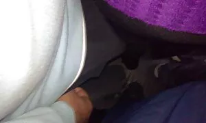 हम मेट्रो में 2 अजनब ...