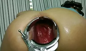 कोहनी तक मम्मी के गु ...